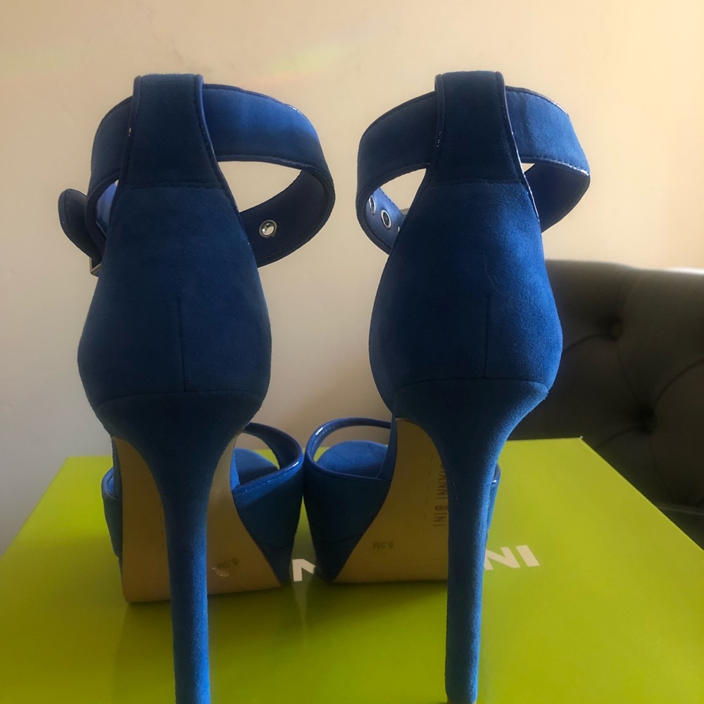 Gianni Bini High Heel Shoes, size 5.5 - Picture 3 of 8
